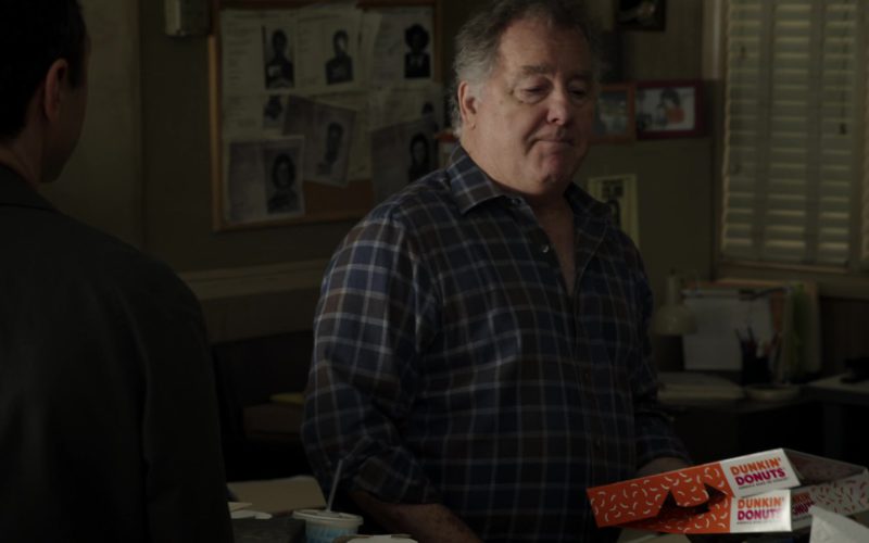 Dunkin' Donuts Box Held by Peter Gerety in Sneaky Pete (1)