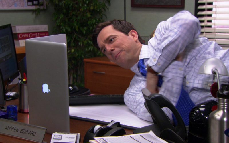 Apple MacBook Pro Laptop Used by Ed Helms (Andy Bernard) in The Office (3)