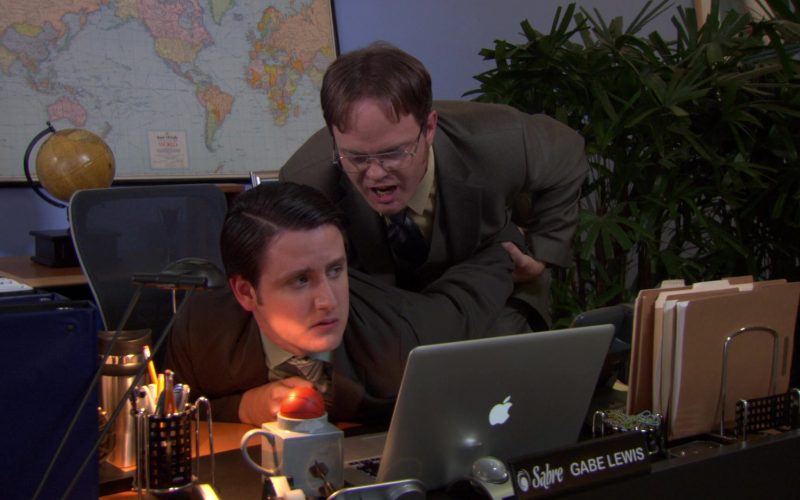 Apple MacBook Pro Laptop Used by Zach Woods (Gabe Lewis) in The Office (9)