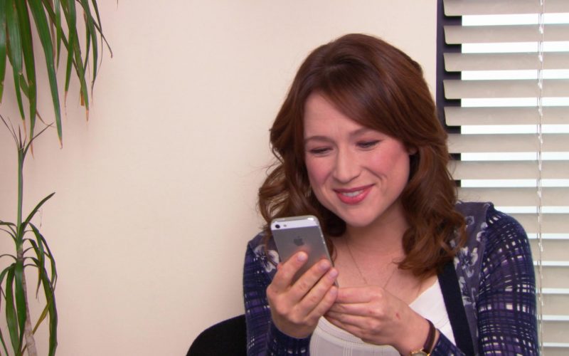 Apple iPhone Smartphone Used by Ellie Kemper (Erin Hannon) in The Office (1)