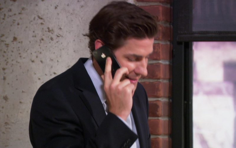 Apple iPhone Smartphone Used by John Krasinski (Jim Halpert) in The Office (2)