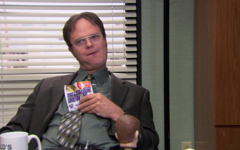 Big League Chew Bubble Gum Held by Rainn Wilson (Dwight Schrute) in The Office (2)