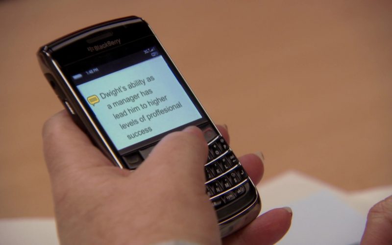 Blackberry Mobile Phone Used by Kathy Bates (Jo Bennett) in The Office (1)