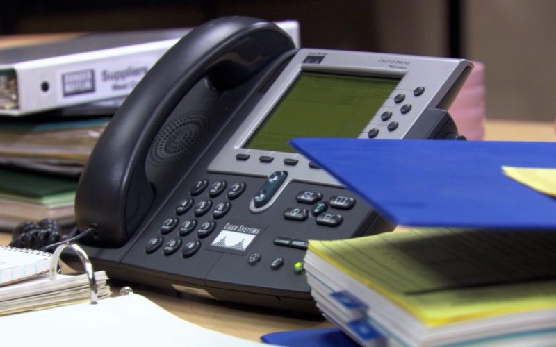 Cisco IP Phone in The Office – Season 3, Episode 9, The Convict (1)