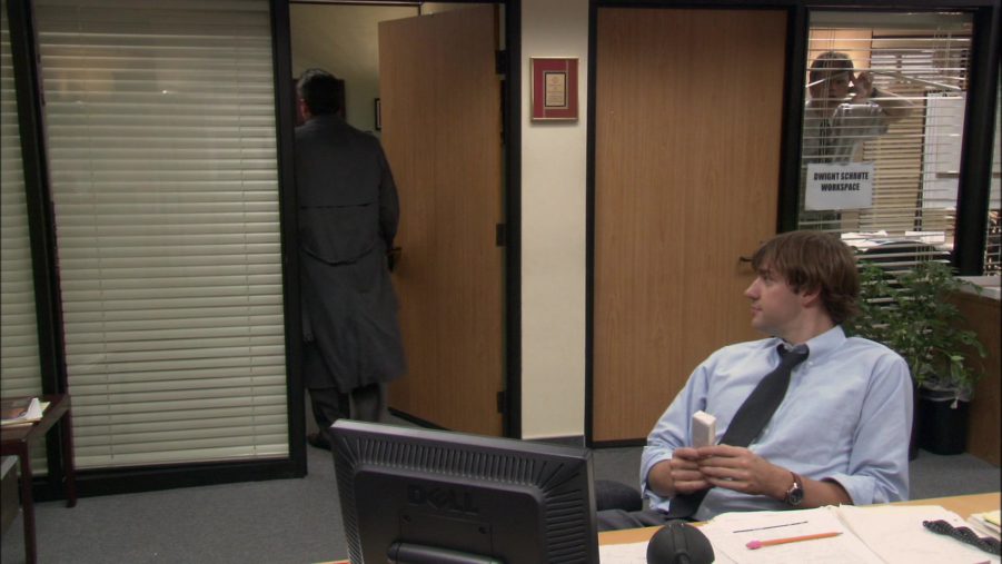 Dell Computer Monitor Used By John Krasinski (Jim Halpert) In The