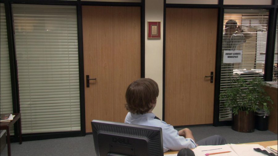 Dell Computer Monitor Used By John Krasinski (Jim Halpert) In The