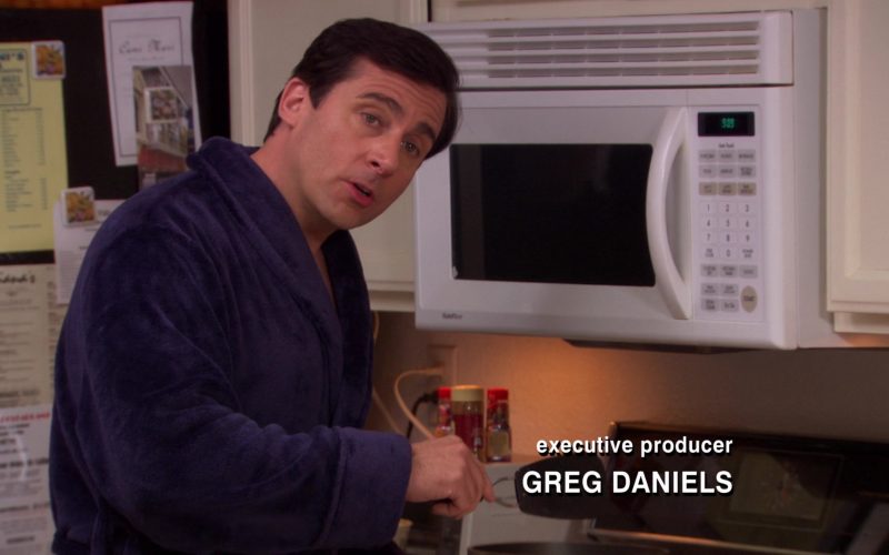 Goldstar Microwave Oven Used by Steve Carell (Michael Scott) in The Office – Season 5, Episode 22, "Dream Team" (2009)
