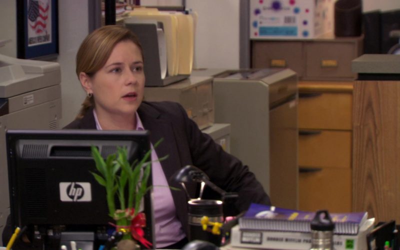 HP Computer Monitor Used by Jenna Fischer (Pam Beesly) in The Office