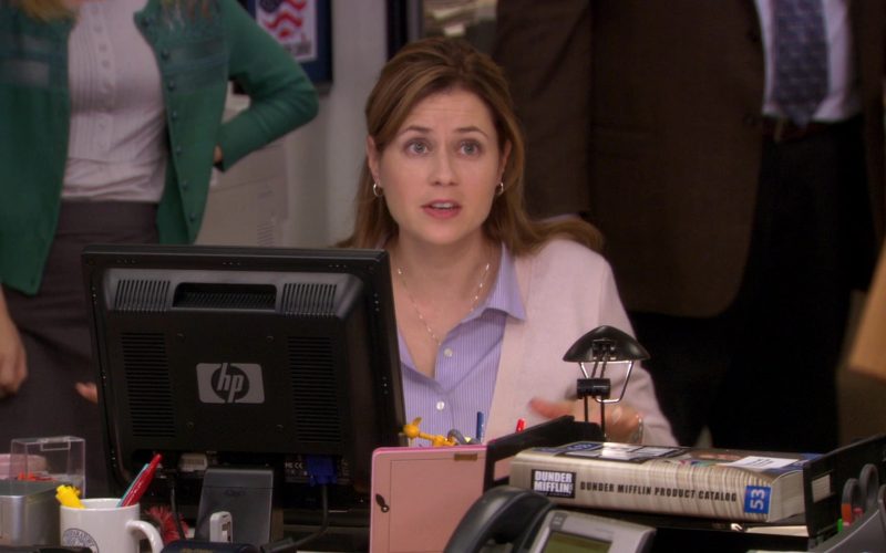 HP Computer Monitor Used by Jenna Fischer (Pam Beesly) in The Office – Season 7, Episode 24 (6)