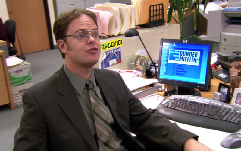 HP Computer Monitor Used by Rainn Wilson (Dwight Schrute) in The Office – Season 3, Episode 22 (1)