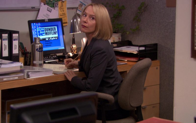 HP Monitor Used by Amy Ryan (Holly Flax) in The Office – Season 7, Episode 18 (1)