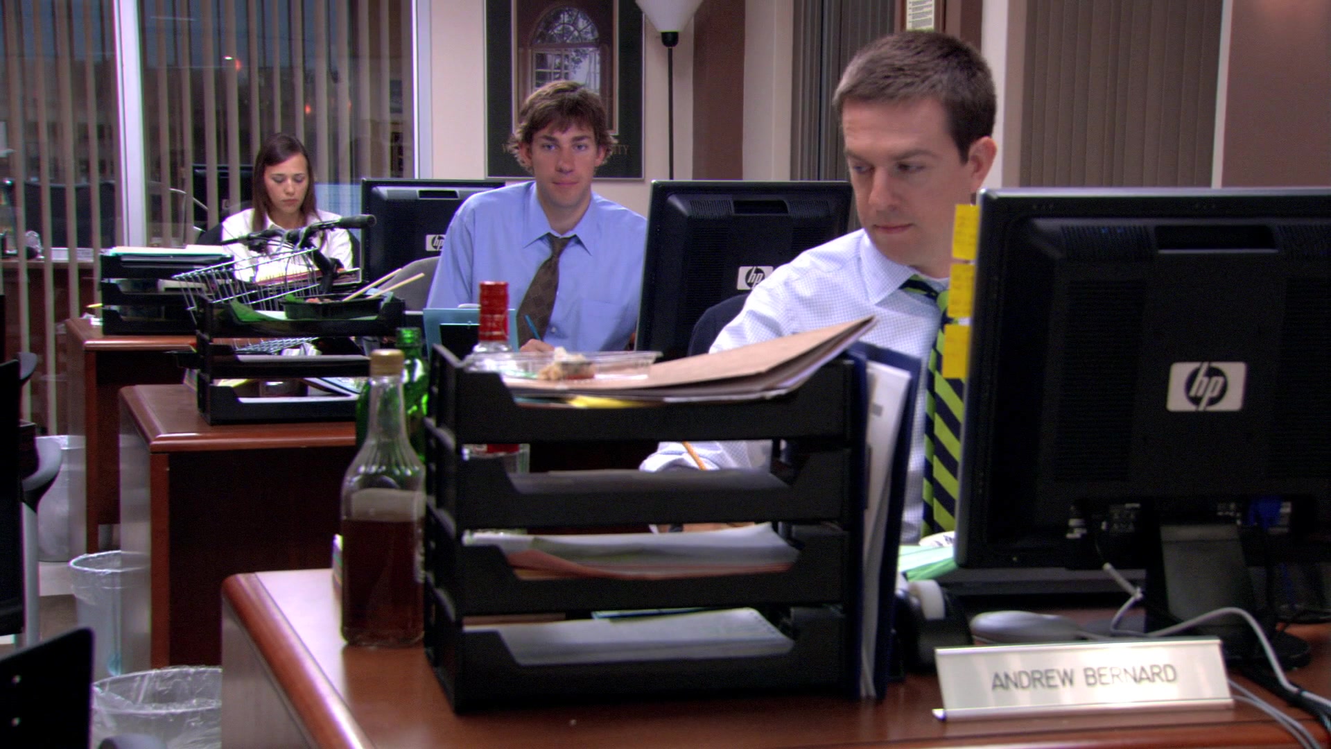 HP Monitor Used By Ed Helms (Andy Bernard) In The Office – Season 3 ...