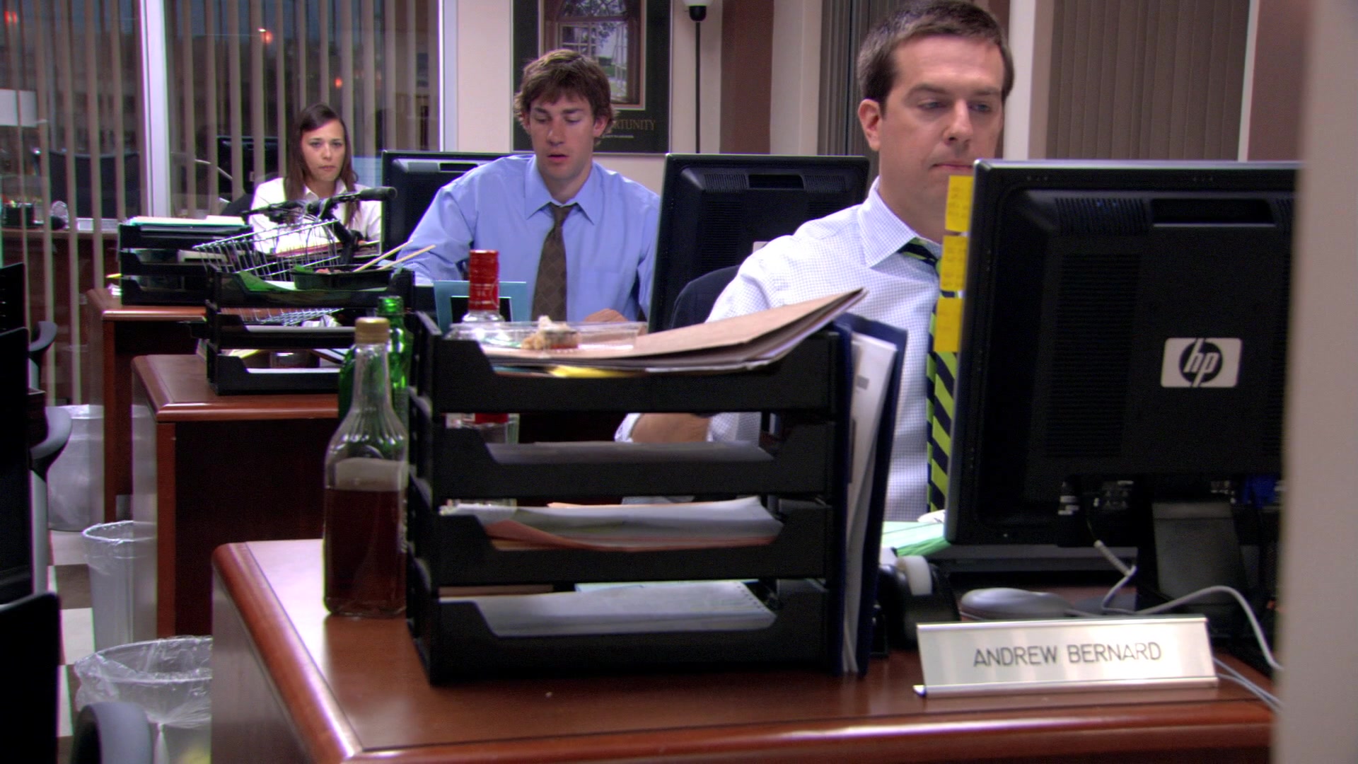 HP Monitor Used By Ed Helms (Andy Bernard) In The Office – Season 3,  Episode 6, 