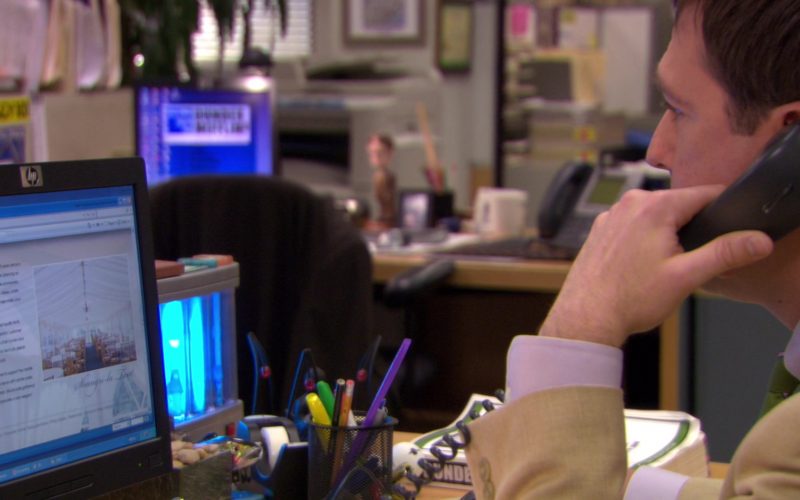 HP Monitor Used by Ed Helms (Andy Bernard) in The Office (1)