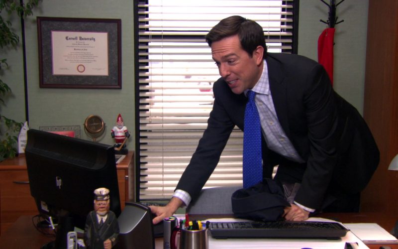 HP Monitor Used by Ed Helms (Andy Bernard) in The Office (2)