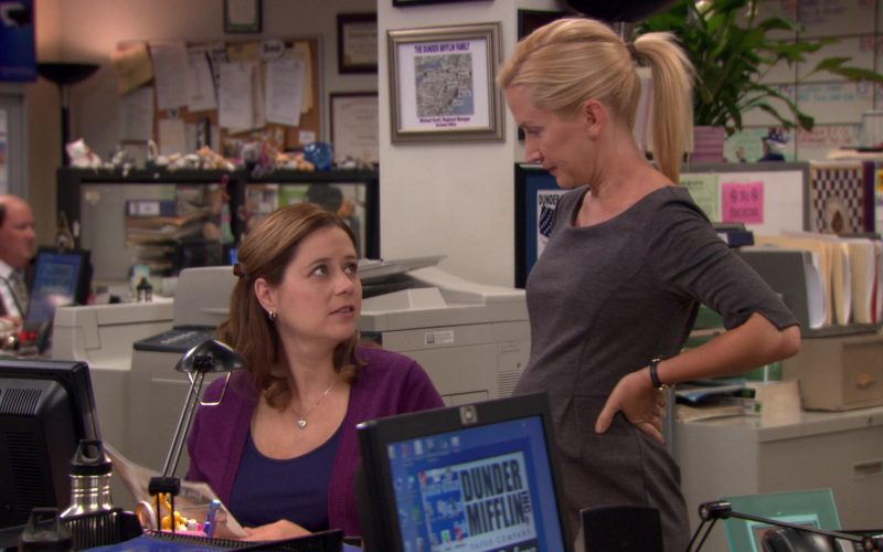 HP Monitor Used by Jenna Fischer (Pam Beesly) in The Office (1)