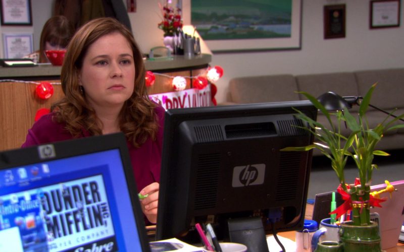 HP Monitor Used by Jenna Fischer (Pam Beesly) in The Office (1)