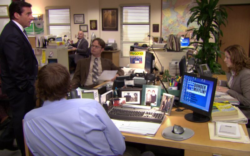 HP Monitor Used by John Krasinski (Jim Halpert) in The Office (1)