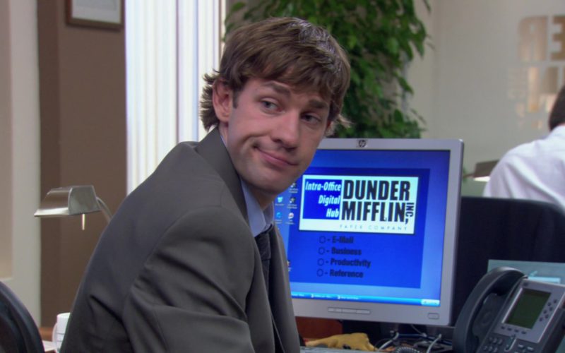 HP Monitor Used by John Krasinski (Jim Halpert) in The Office (1)