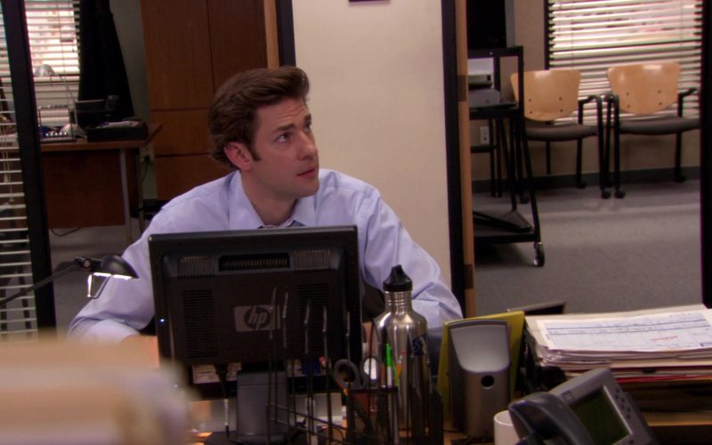 HP Monitor Used by John Krasinski (Jim Halpert) in The Office