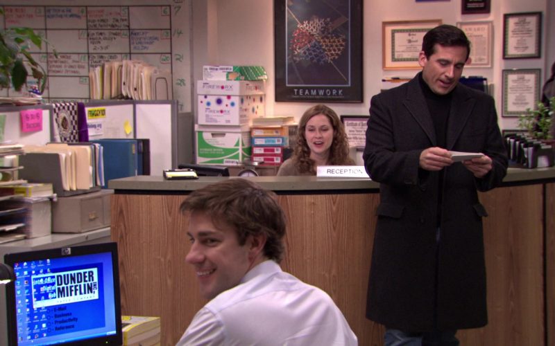 HP Monitor Used by John Krasinski (Jim Halpert) in The Office (3)