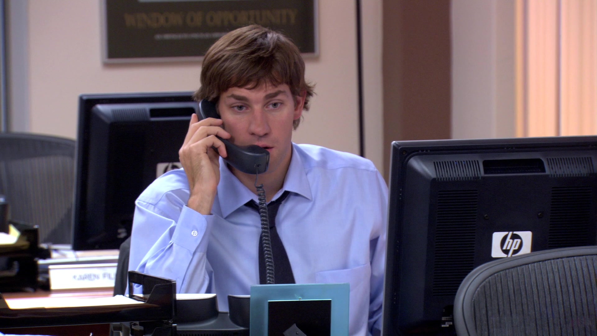 HP Monitor Used by John Krasinski (Jim Halpert) in The Office - Season 3, E...