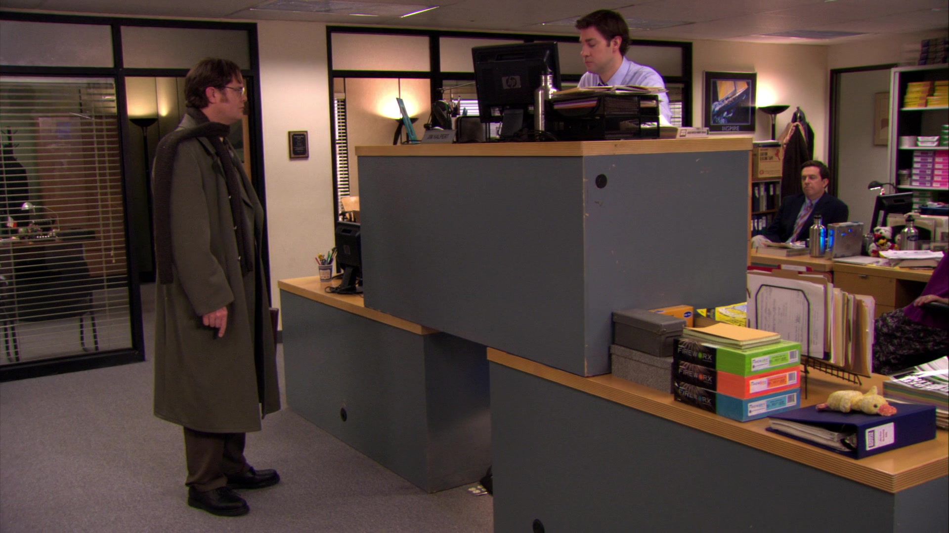 HP Monitor Used by John Krasinski (Jim Halpert) in The Office - Season 6, E...
