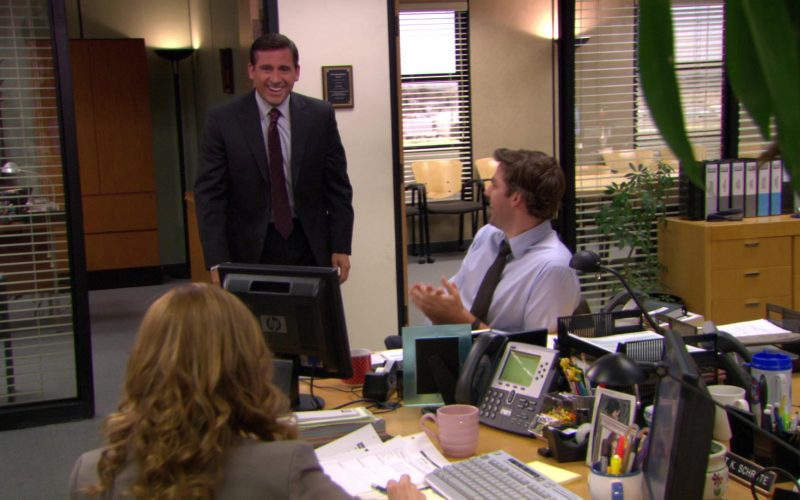 HP Monitor Used by John Krasinski (Jim Halpert) in The Office – Season 5, Episode 28