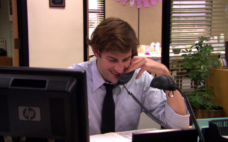 HP Monitor Used by John Krasinski (Jim Halpert) in The Office – Season 5, Episode 4 (1)