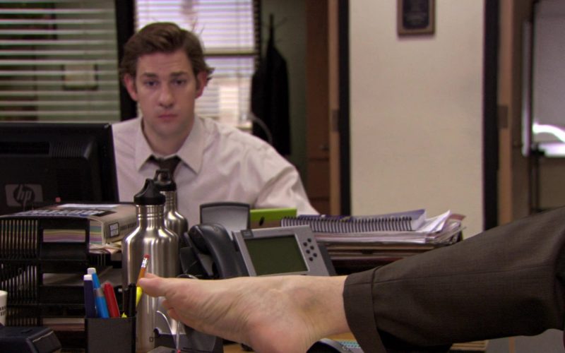 HP Monitor Used by John Krasinski (Jim Halpert) in The Office – Season 7, Episode 10