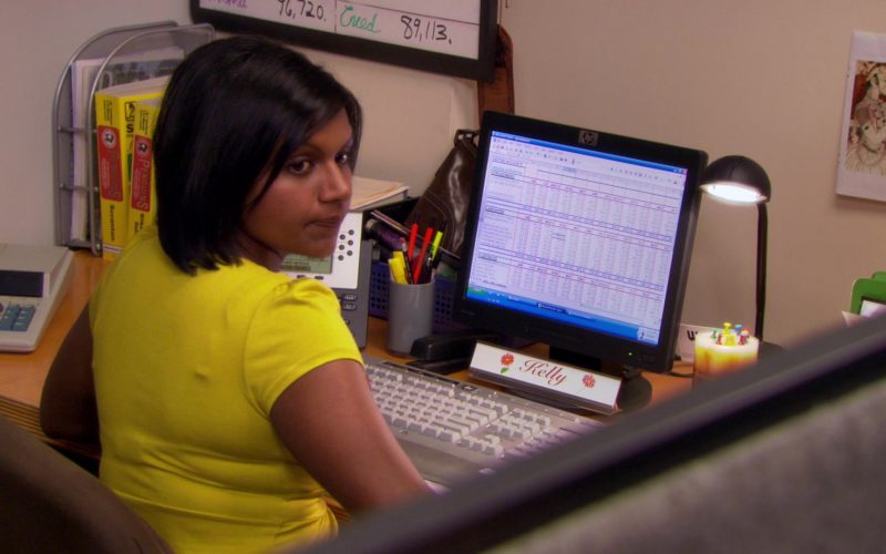 HP Monitor Used by Mindy Kaling (Kelly Kapoor) in The Office (3)