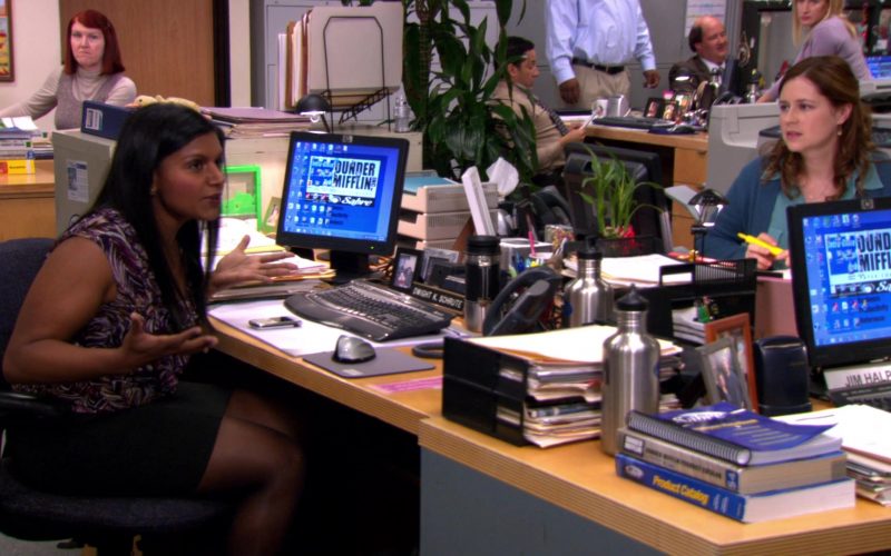 HP Monitor Used by Mindy Kaling (Kelly Kapoor) in The Office