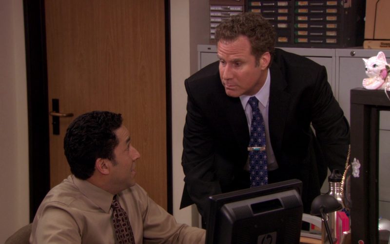 HP Monitor Used by Oscar Nunez (Oscar Martinez) in The Office