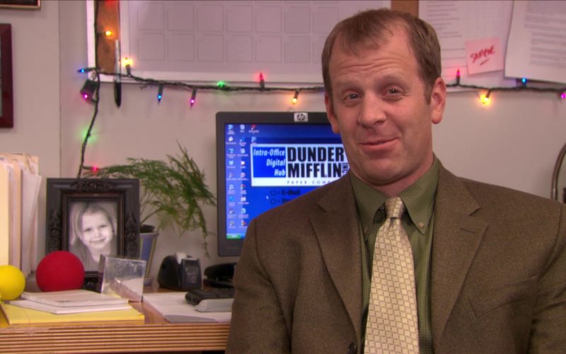 HP Monitor Used by Paul Lieberstein (Toby Flenderson) in The Office (1)