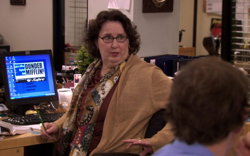 HP Monitor Used by Phyllis Smith (Phyllis Vance) in The Office