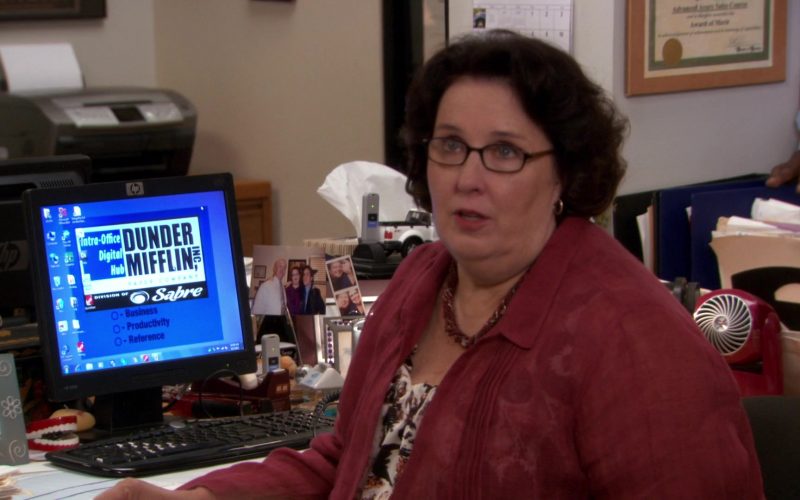 HP Monitor Used by Phyllis Smith (Phyllis Vance) in The Office