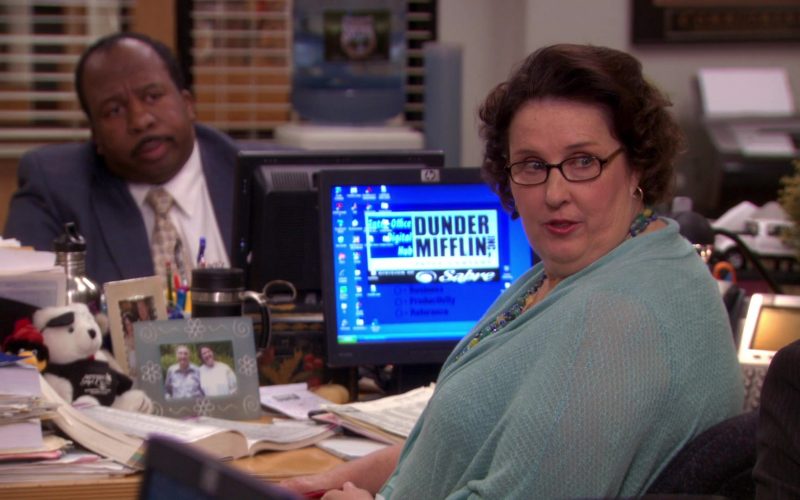 HP Monitor Used by Phyllis Smith (Phyllis Vance) in The Office (3)