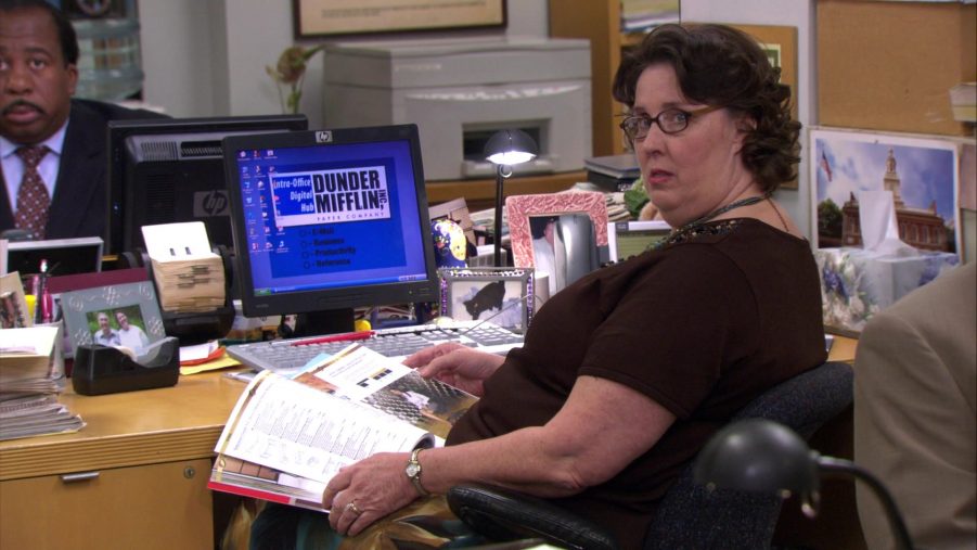 HP Monitor Used By Phyllis Smith (Phyllis Vance) In The Office – Season ...