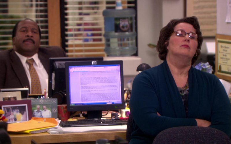 HP Monitor Used by Phyllis Smith (Phyllis Vance) in The Office