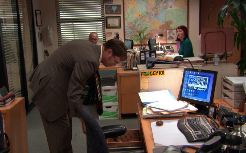 HP Monitor Used by Rainn Wilson (Dwight Schrute) in The Office