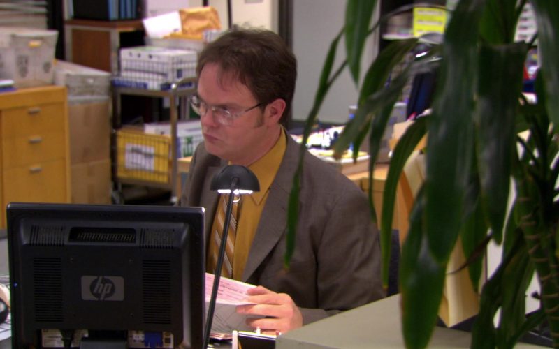 HP Monitor Used by Rainn Wilson (Dwight Schrute) in The Office (3)