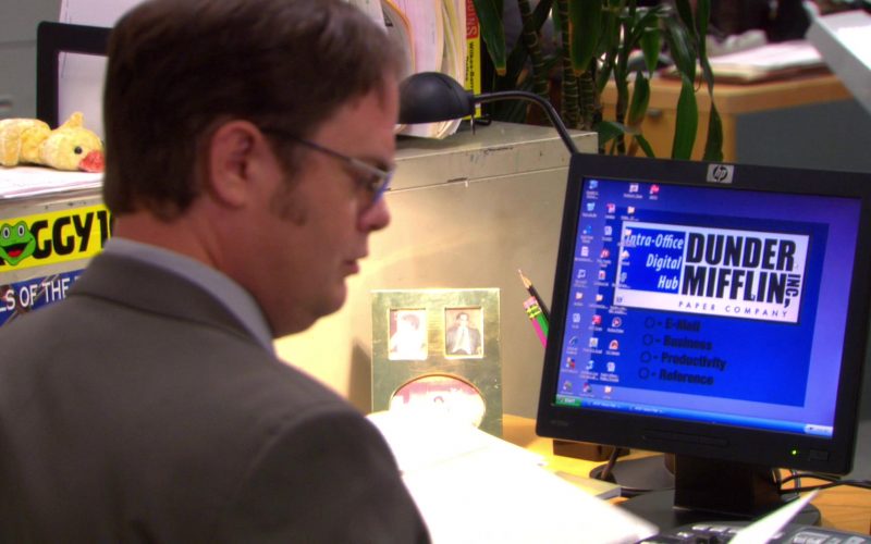 HP Monitor Used by Rainn Wilson (Dwight Schrute) in The Office – Season 5, Episode 5