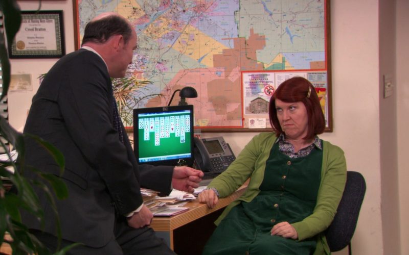 HP Monitor and Cisco IP Phone Used by Kate Flannery (Meredith Palmer) in The Office – Season 9