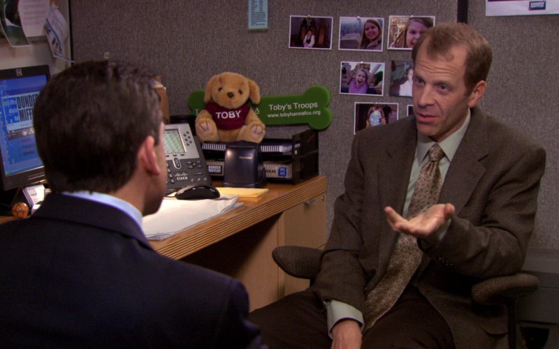 HP Monitor and Cisco Phone Used by Paul Lieberstein (Toby Flenderson) in The Office – Season 7, Episode 22