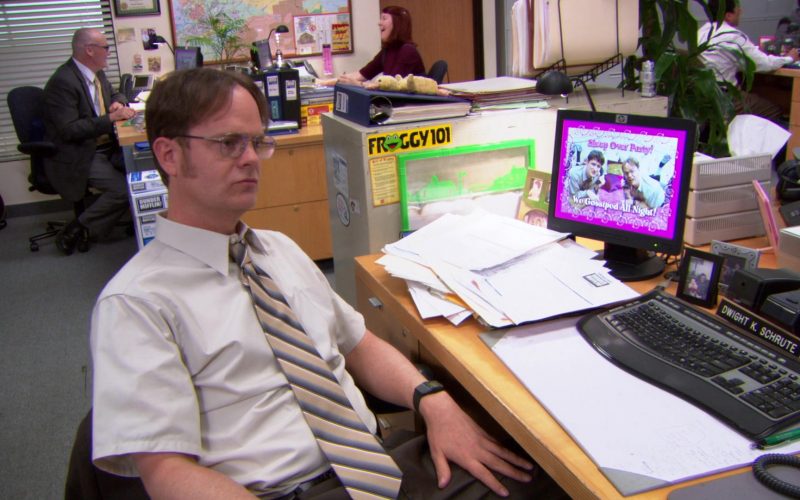 HP Monitor and Microsoft Keyboard Used by Rainn Wilson (Dwight Schrute) in The Office