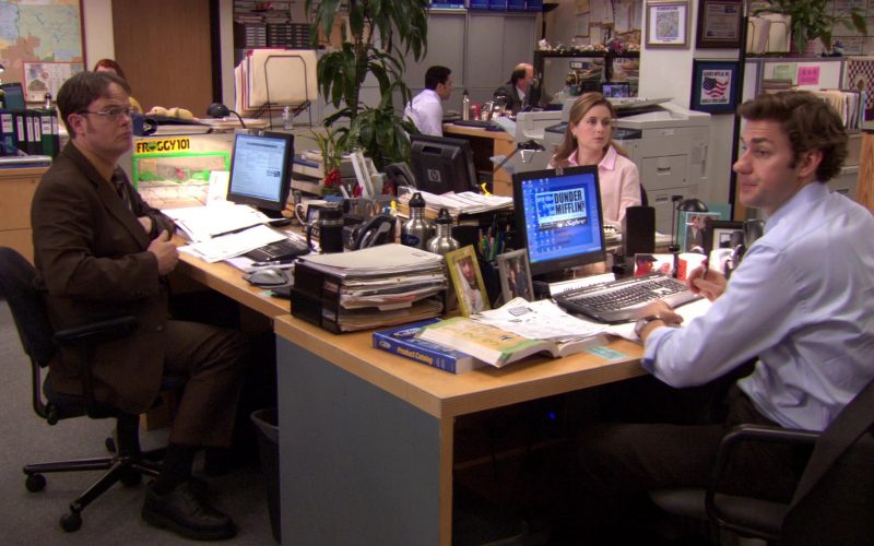 HP Monitors Used by John Krasinski (Jim Halpert), Rainn Wilson (Dwight Schrute) & Jenna Fischer (Pam Beesly)