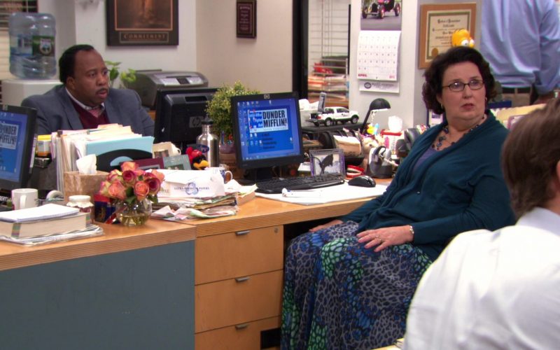 HP Monitors Used by Leslie David Baker (Stanley Hudson) & Phyllis Smith (Phyllis Vance) in The Office