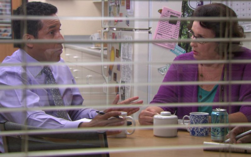 LaCroix Sparkling Water Enjoyed by Phyllis Smith (Phyllis Vance) in The Office (1)