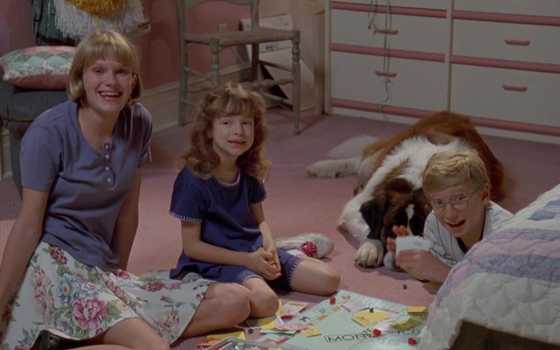 Monopoly Board Game in Beethoven's 2nd (1993)