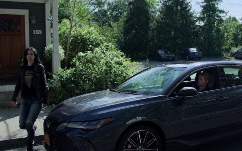 Toyota Avalon Car Used by Rachael Taylor in Jessica Jones – Season 3, Episode 7 (1)